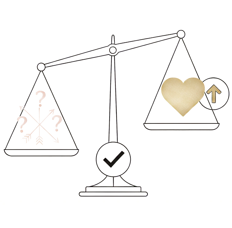 Illustrazione a linea: una bilancia con un punto interrogativo su un piatto e un cuore dorato sull'altro